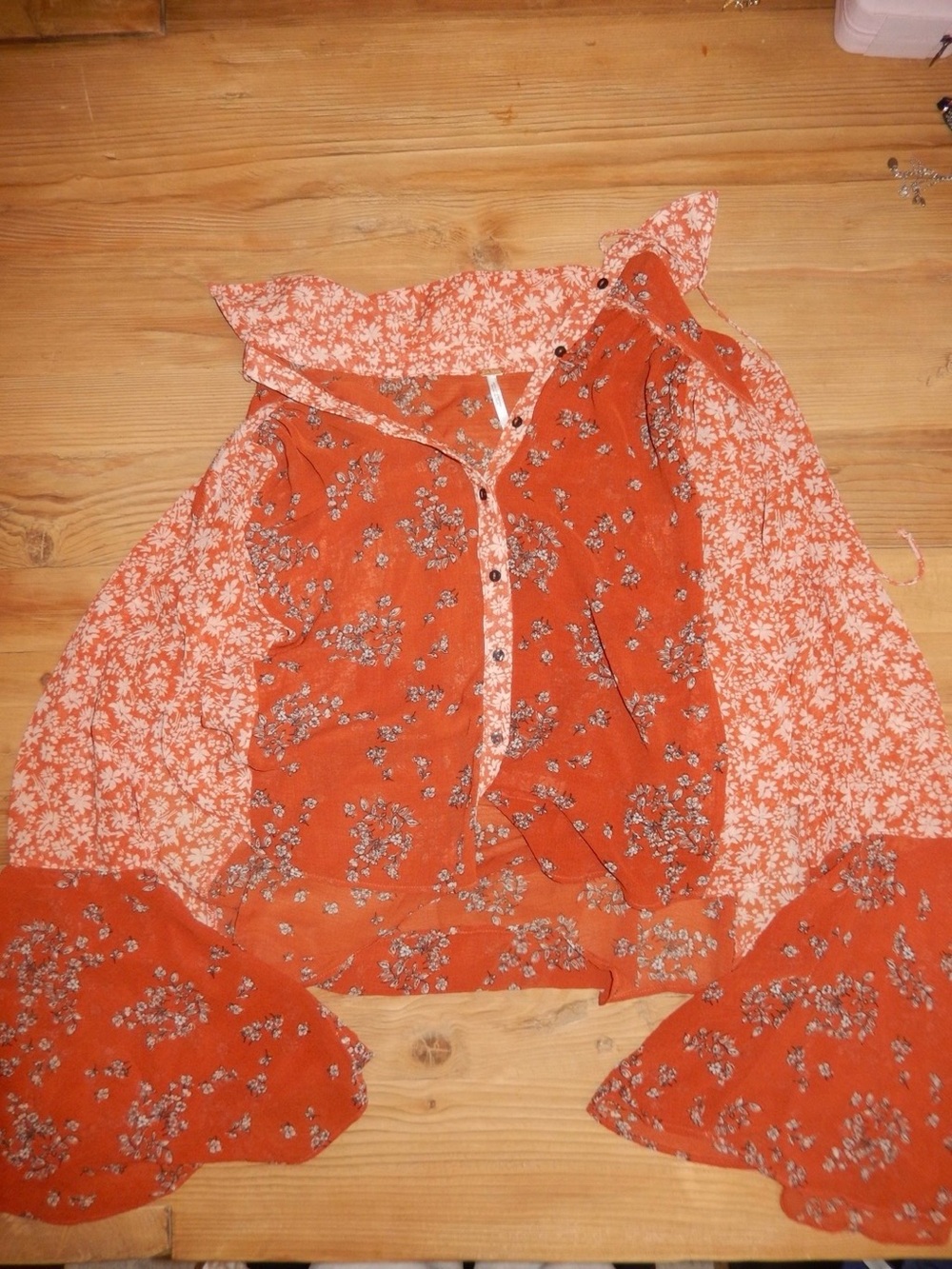 Women’s Flowy 70s Free People Top